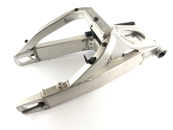 Yamaha YZF R6 RJ03 [2000] - Swingarm Rear swingarm