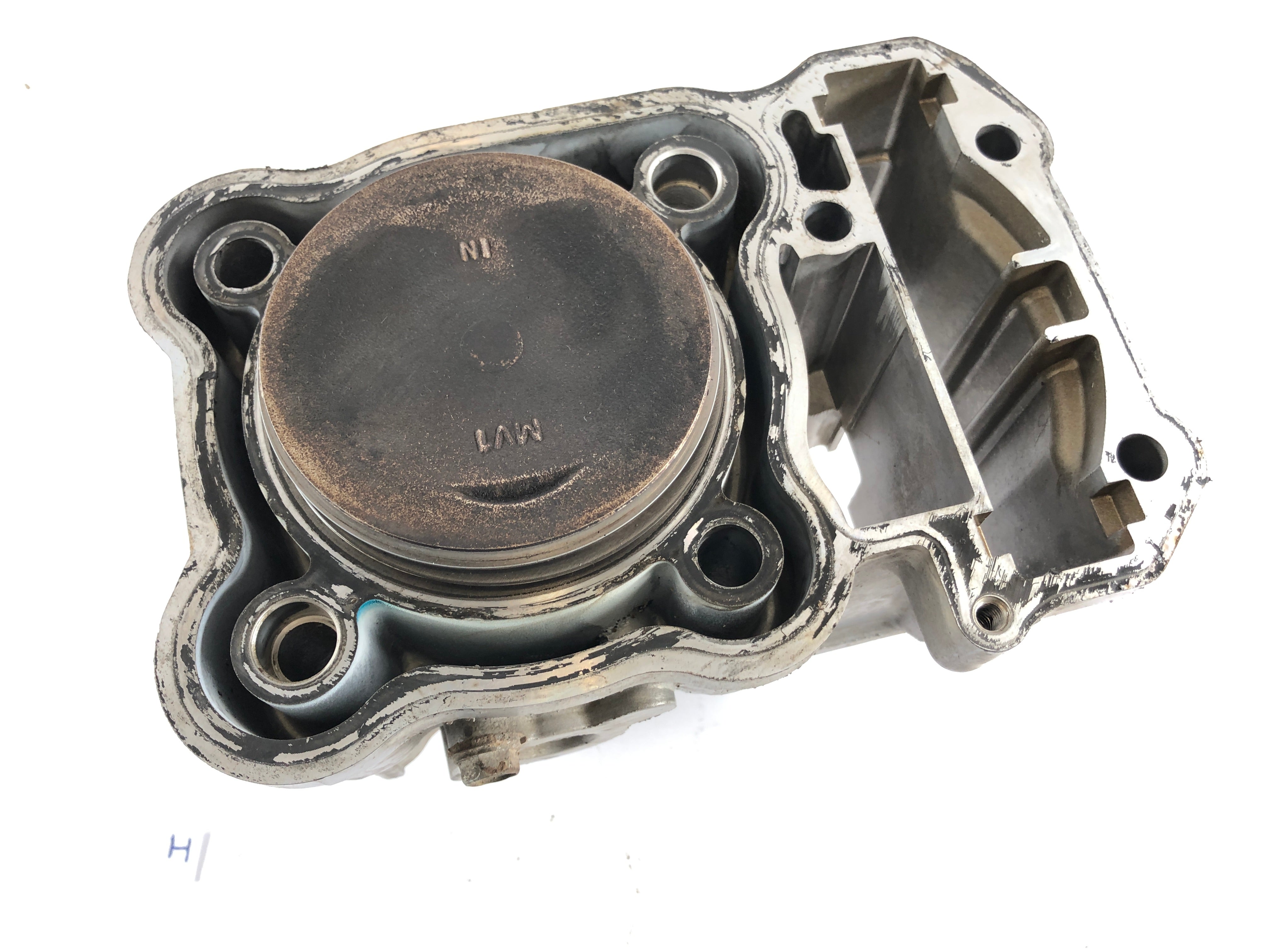 Honda Africa Twin XRV 750 RD07 [1993] - Cylinder with piston rear