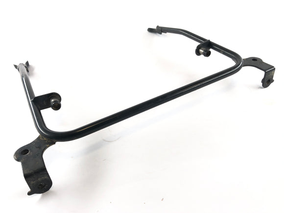 Yamaha Grizzly 660 AM03W [2003] - kledningsholder ved vannkjøleren foran