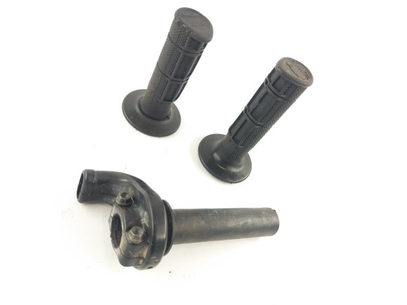 Husquvarna TE 250 H8 [2004] - Throttle grip with rubber grips