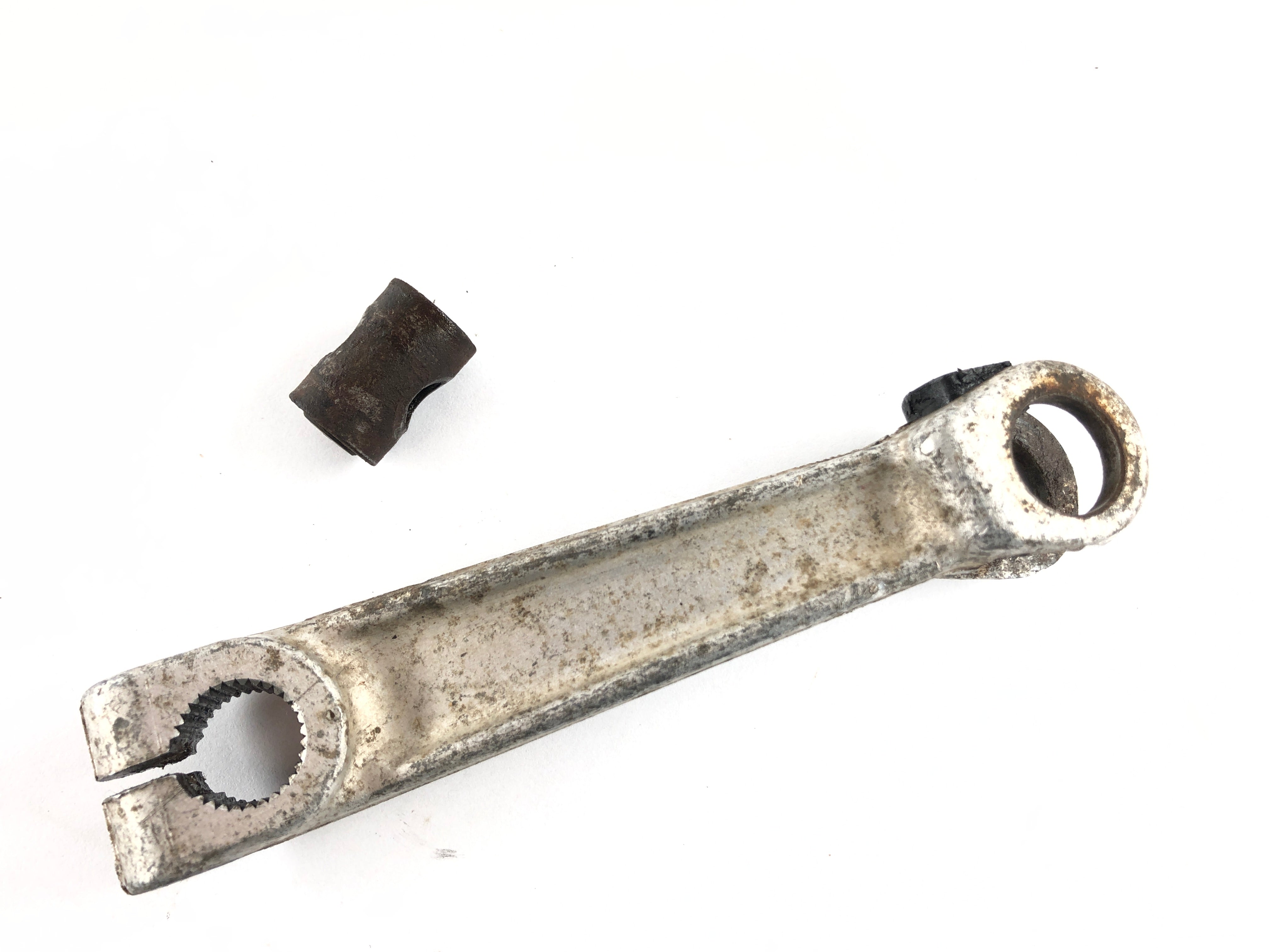 Suzuki DR 600 SN41A [1986] - Rear brake lever brake anchor plate - 0