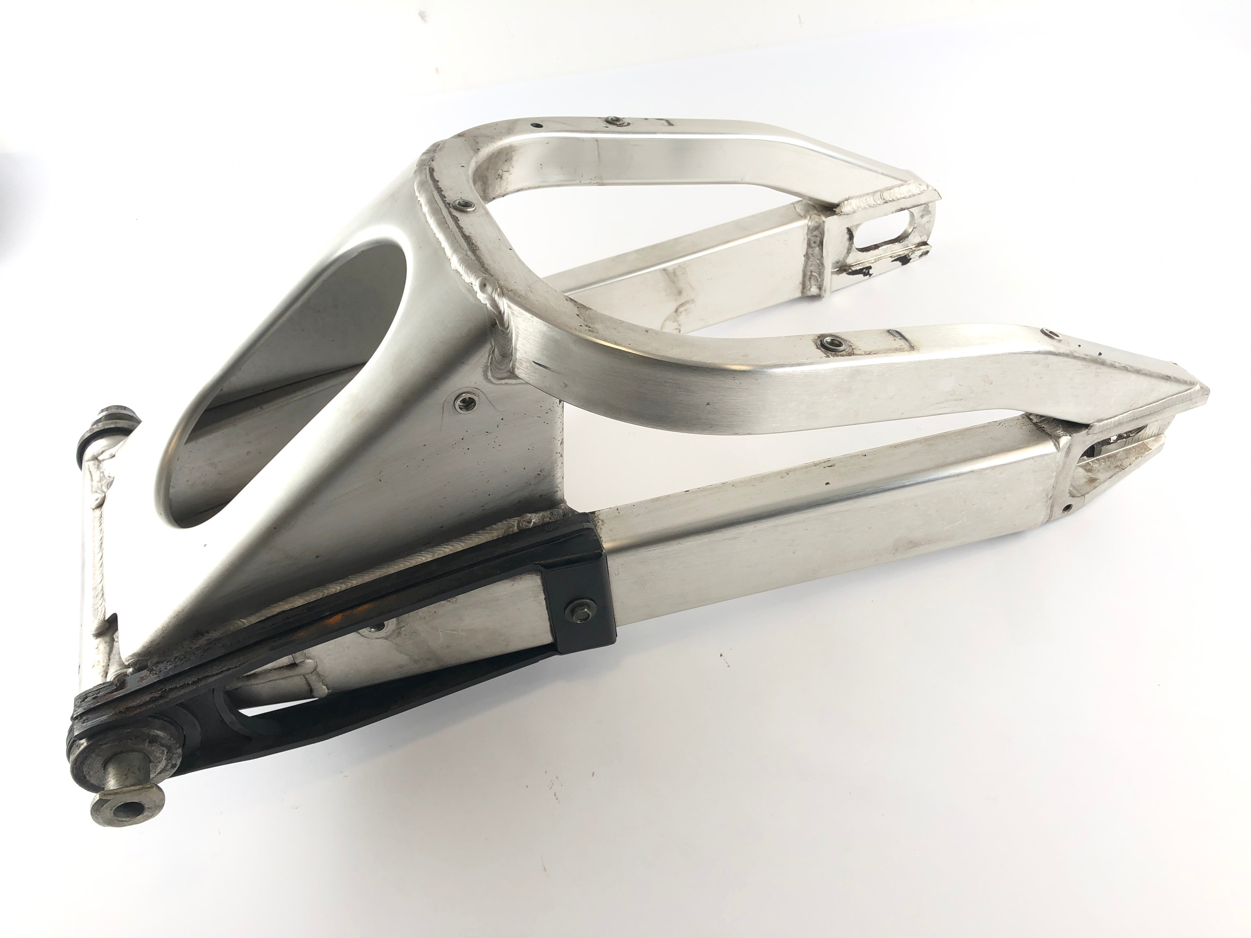 Yamaha YZF R1 RN04 [2000] - Swingarm Rear swingarm