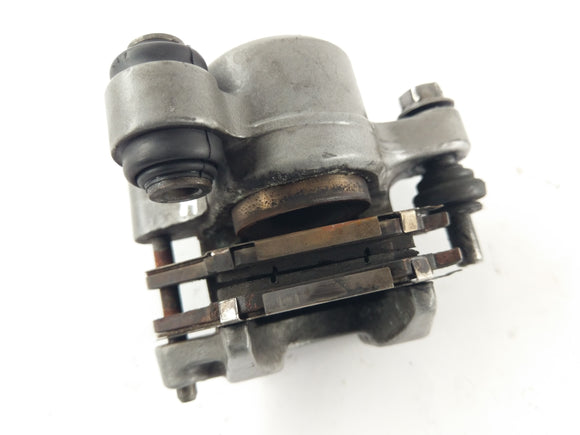 Honda CBR 900 RR SC33 [1996] - тормозный суппорт позади