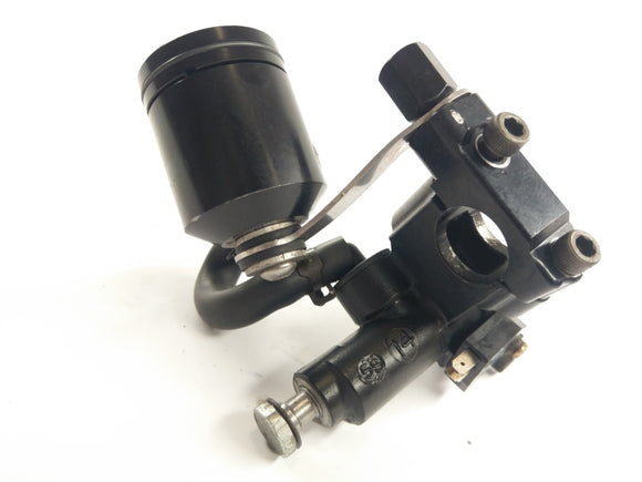 Triumph Speed Triple 1050 515NJ [2006] -RizomaContainerを使用して前面のブレーキポンプ