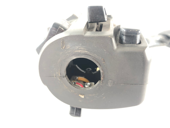 ヤマハFJR 1300 A RP11 [2005]  - 左側のハンドルバーフィッティングハンドルバースイッチ