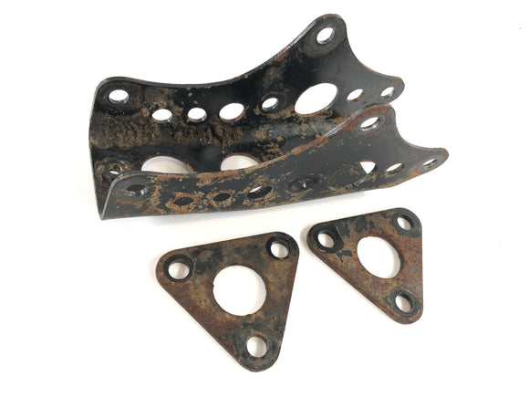 Suzuki DR 250 SJ41A [1982] - držák motoru