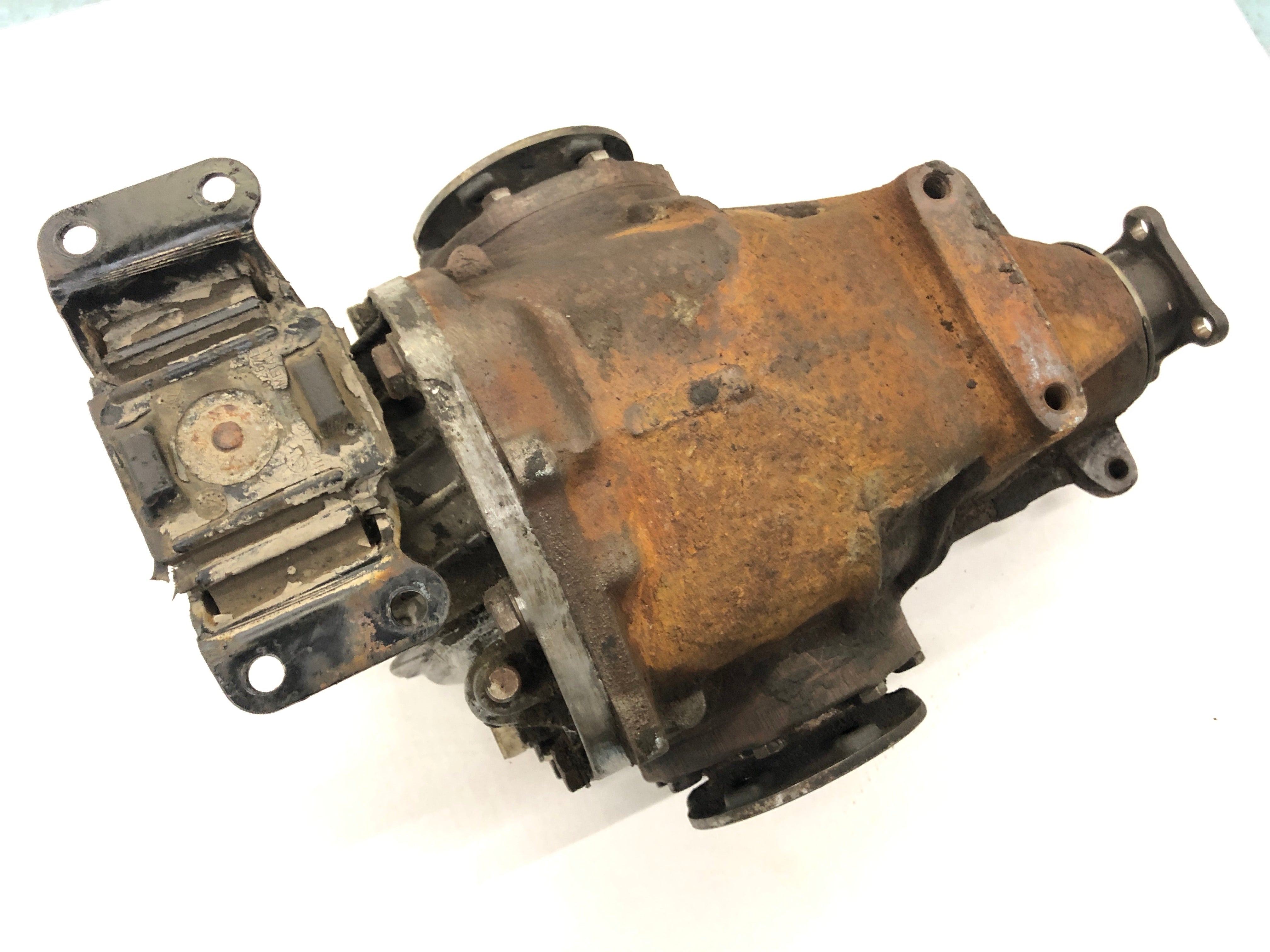 BMW M 535i E28 [1986] - Rear differential rear axle transmission