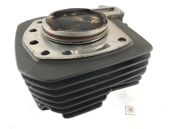 Moto Guzzi Stelvio 1200 8V [2011] - válec s písty napravo