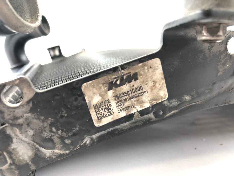 KTM Duke 690 A3 [2012] - Radiatora ūdens dzesētājs
