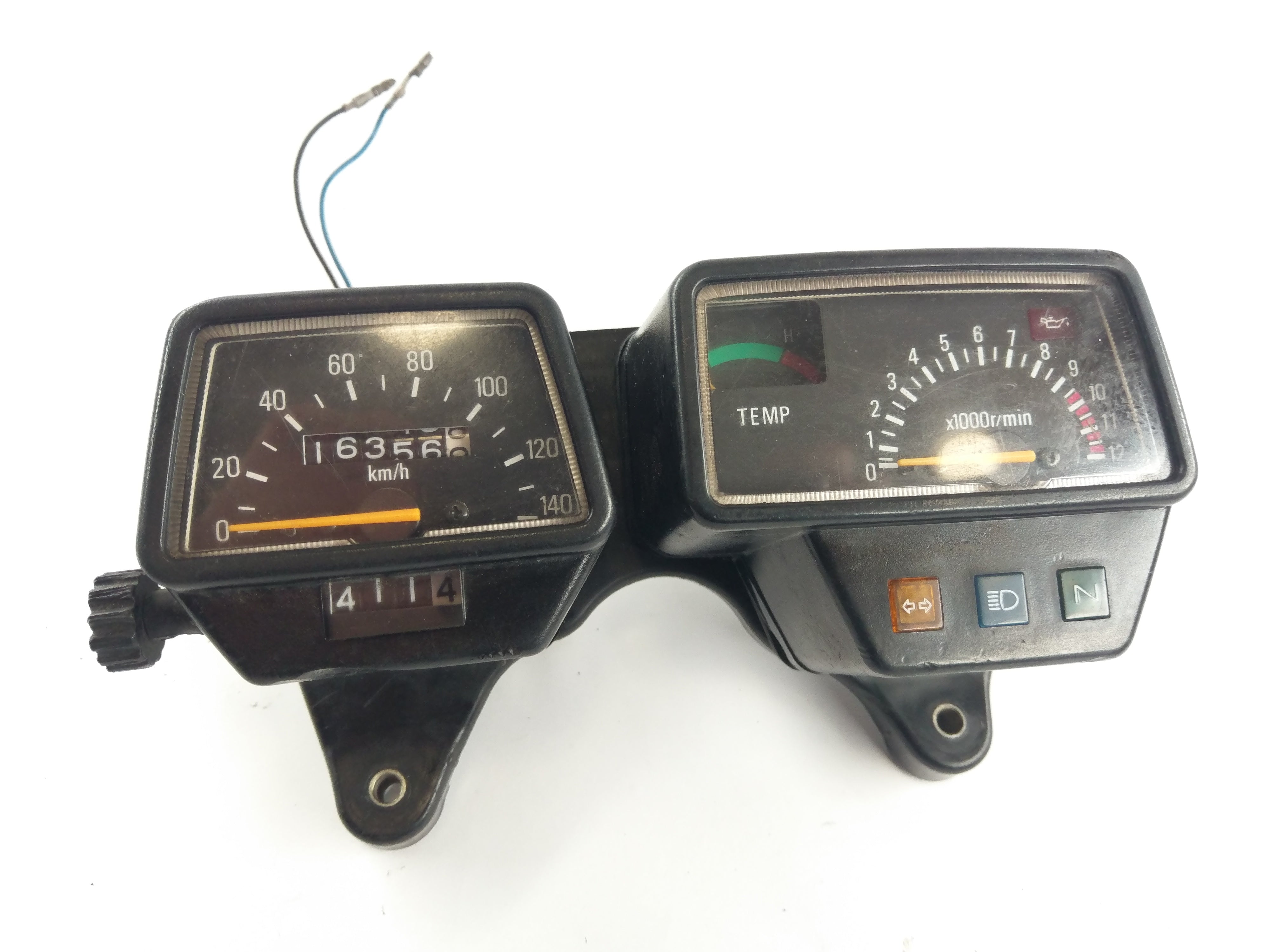 Yamaha DT 125 LC 10V [1982] - Speedometer cockpit fitting