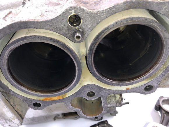 Honda GL 1000 Goldwing GL1 [1978] - Motorgehäuse mit Kolben und Pleuel