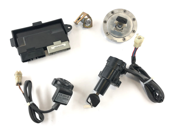 Honda VFR 800 RC46 [2005] - Låsesmed Tændingslåstanken Lås CDI