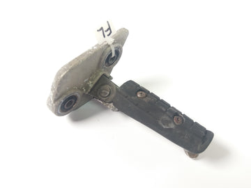 Yamaha TDM 850 3VD [1992] - voetsteun aan de voorkant links - 0