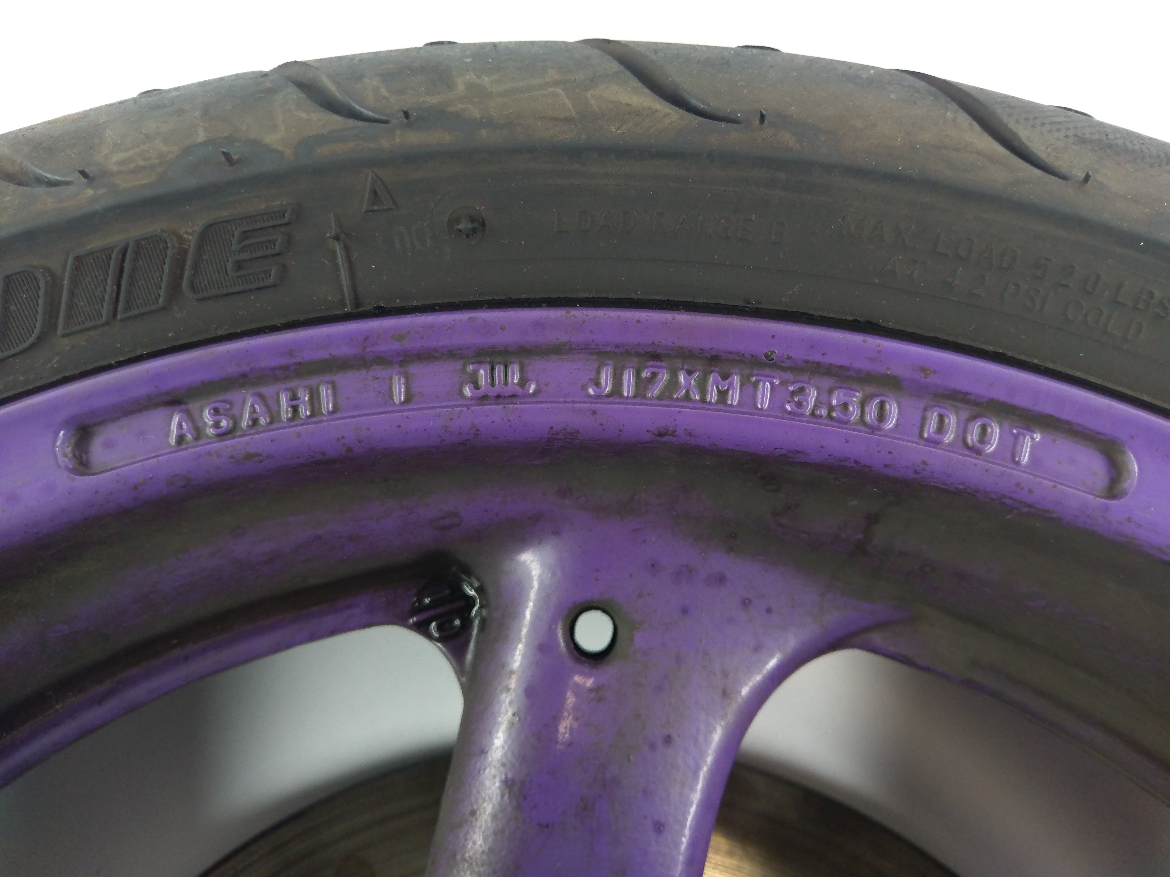 Suzuki GSXR 1100 GV73A [1992] - Front Wheel Wheel Rim