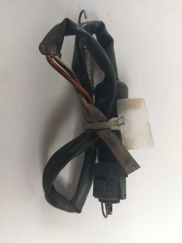 Suzuki DR 650 SP42B - Bremselysbryter med fjæren bak