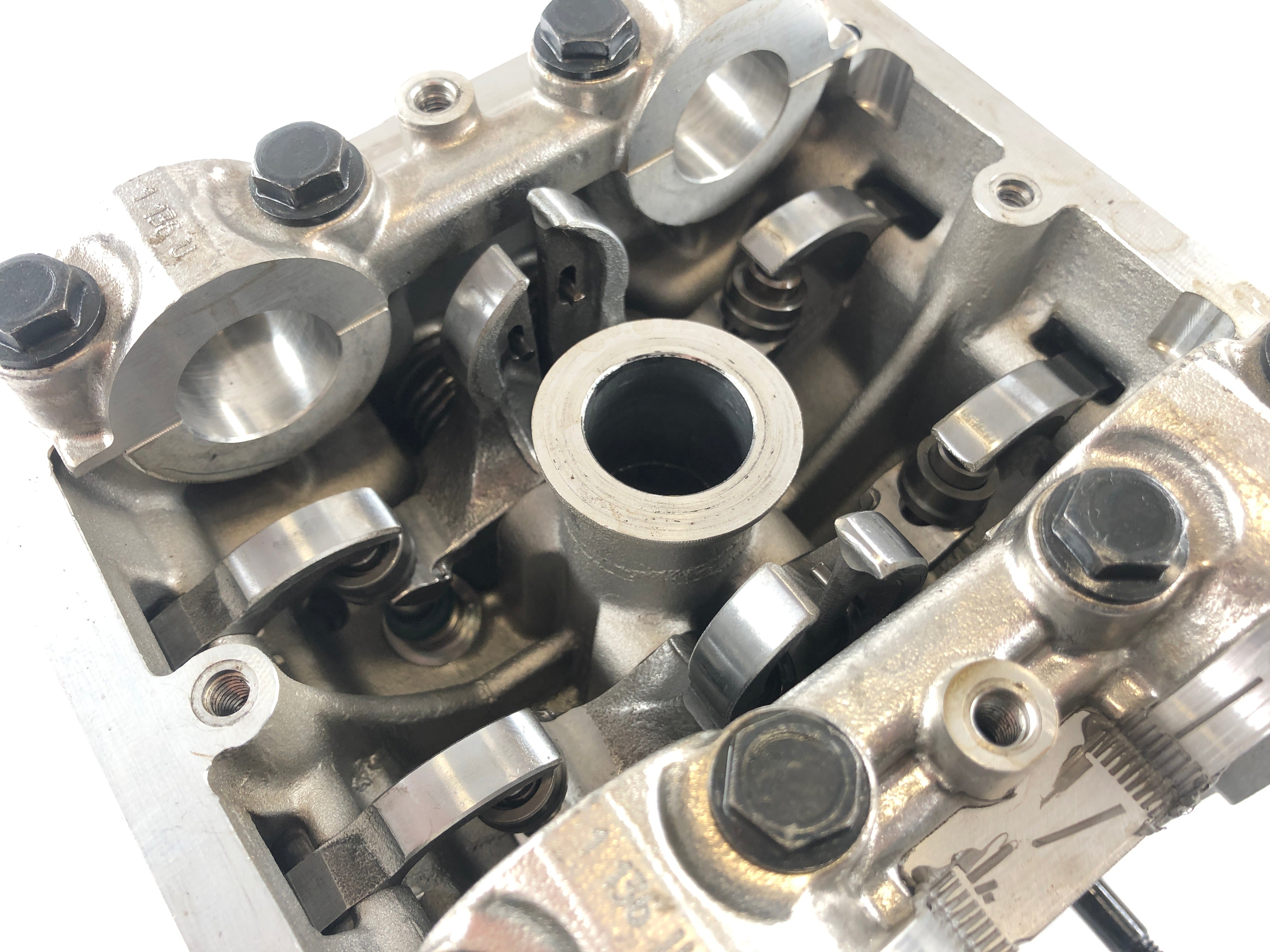 Ducati 1098 S [2007] - Cylinder Head Rear Cylinder