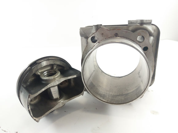 Ducati Monster S4 916 - Cylinder med stempel liggende cylinder