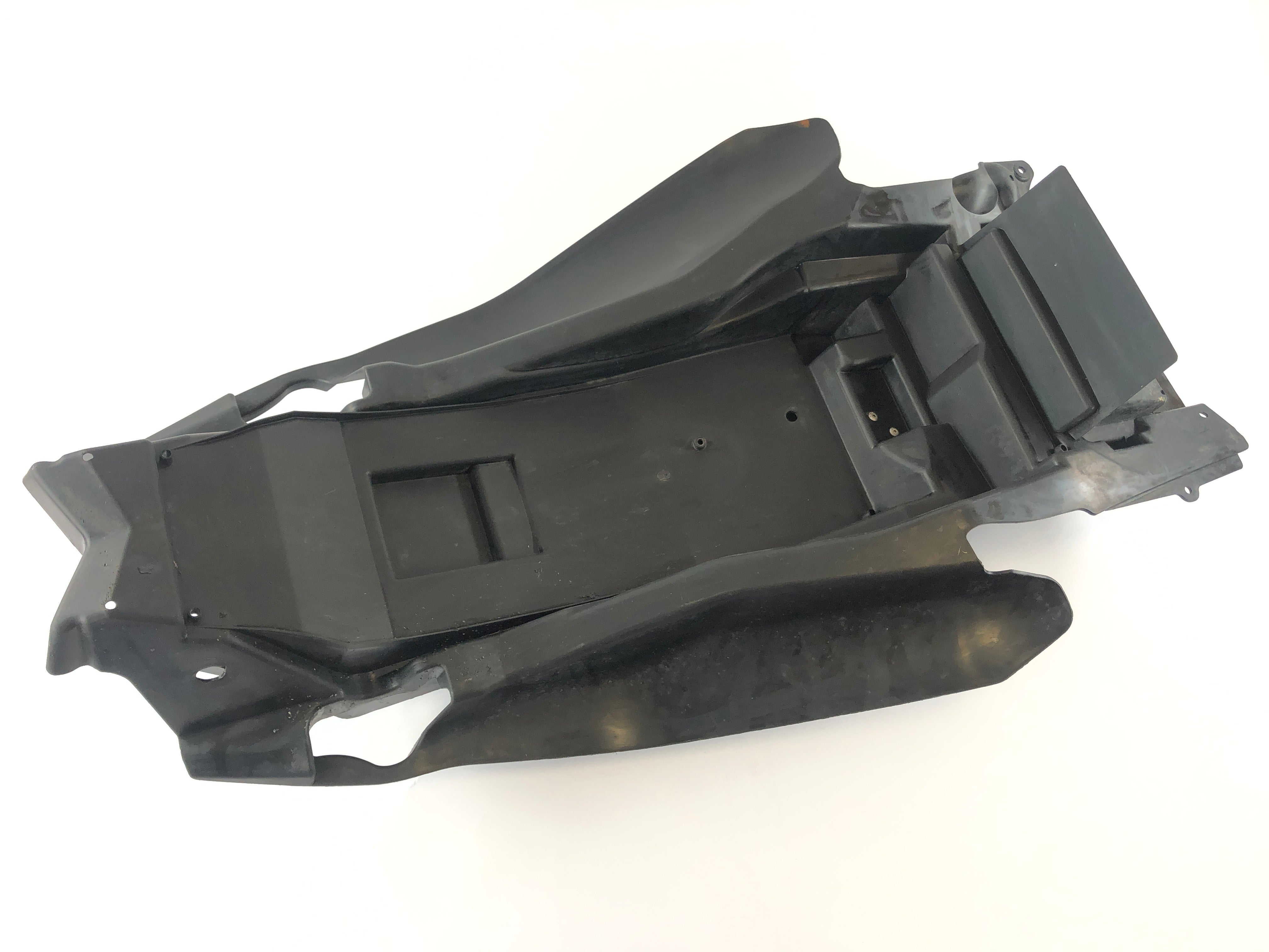 Suzuki DL 1000 V-Strom [2006] - Rear under-panel splash guard