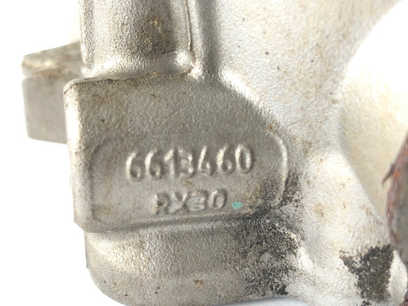 can on the spyder sm5 [2009]  - 正面のシリンダーヘッド