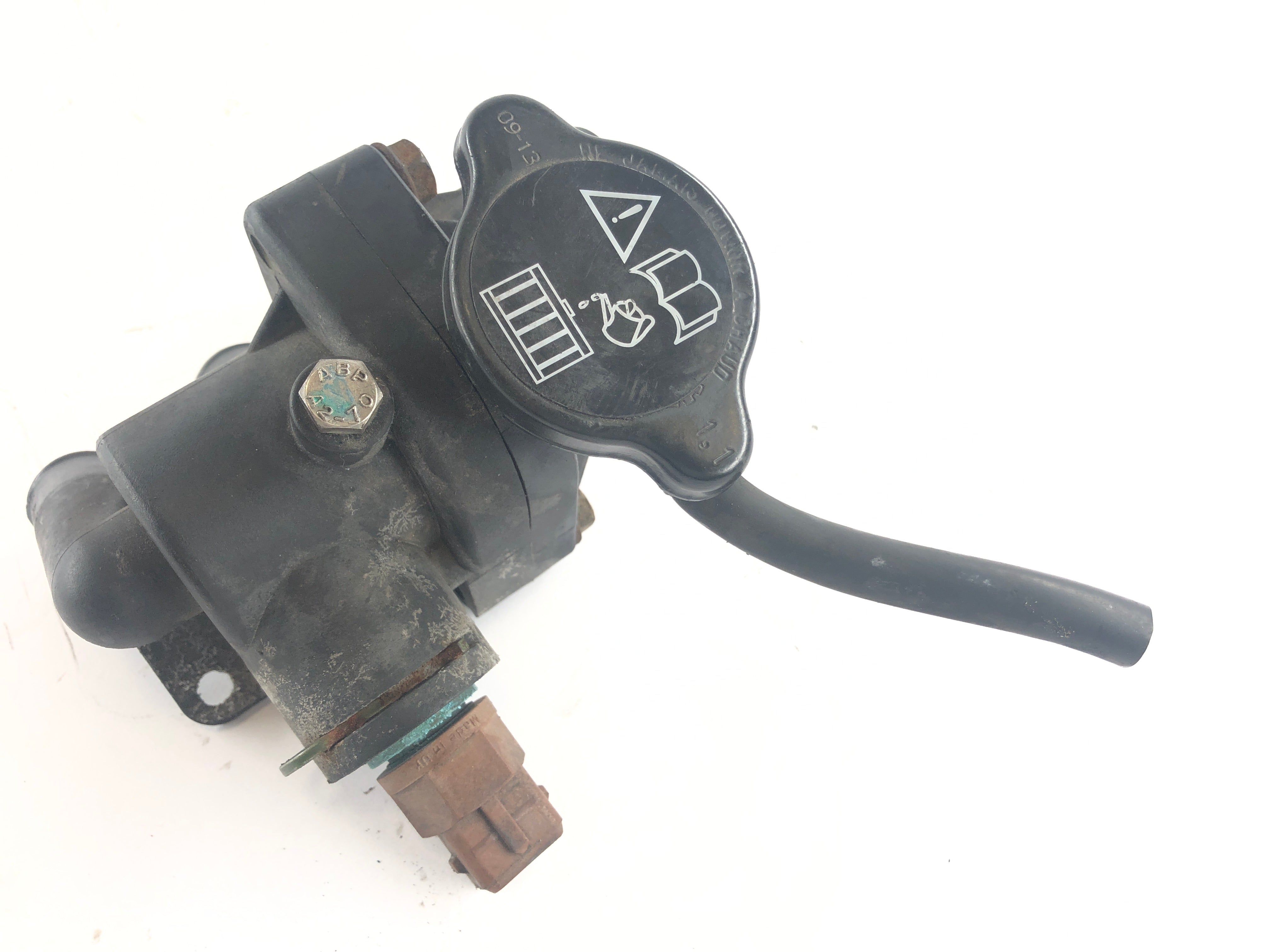 Triumph Tiger 955i 709EN [2001] - Thermostat de liquide de refroidissement Goulotte de remplissage de liquide de refroidissement