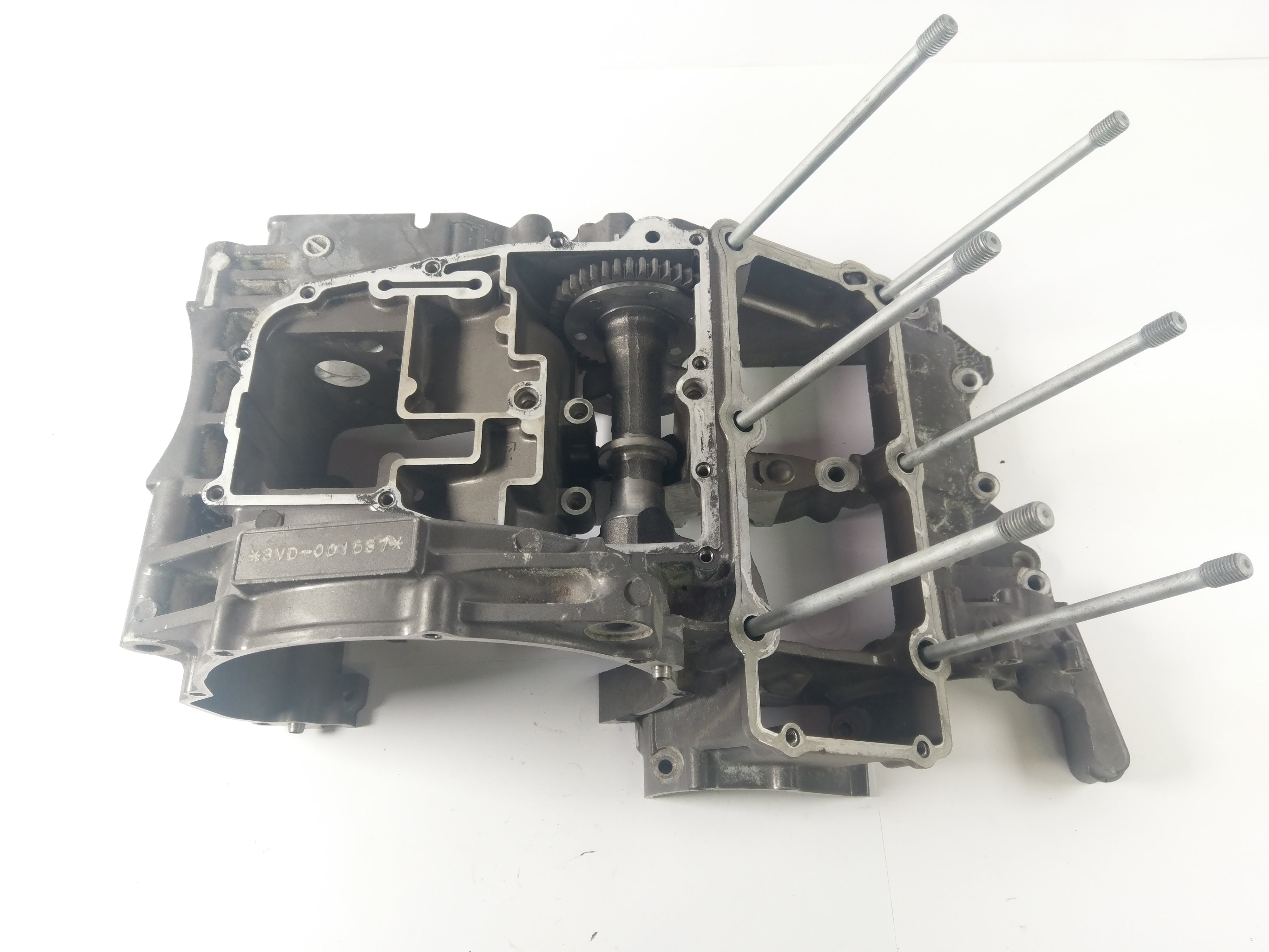 Yamaha TDM 850 3VD [1992] - Engine block upper part with balance shaft