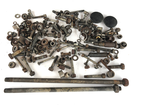 BMW R 75/6 [1974]  - 螺钉和残留零件被固化