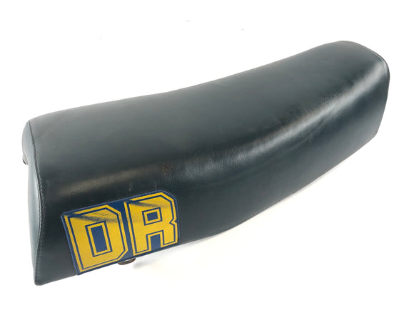 Suzuki DR 250 SJ41A [1982] - SEAT BEND