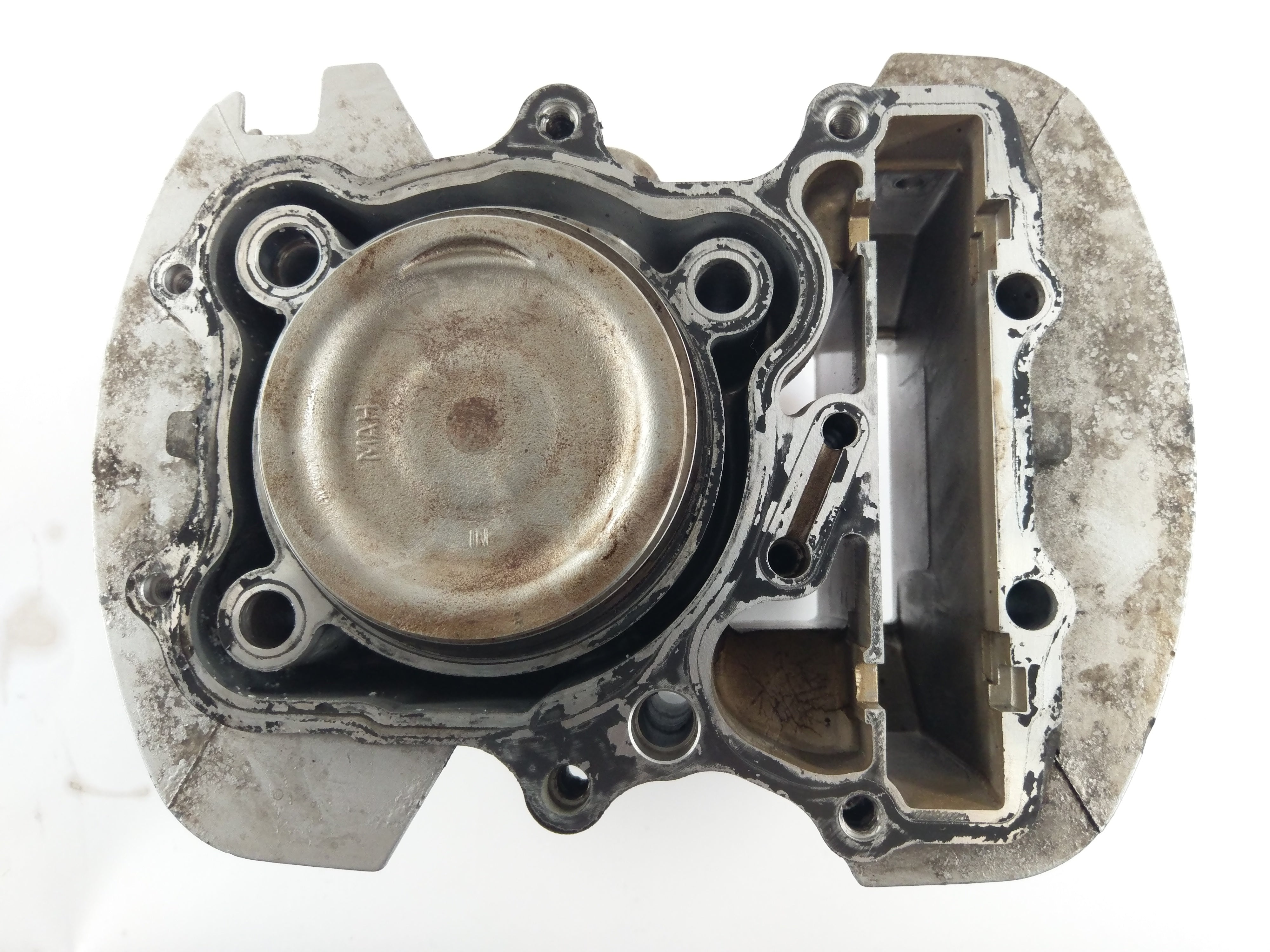 Honda VT 1100 SC32 [1999] - Cylinder with piston at the front