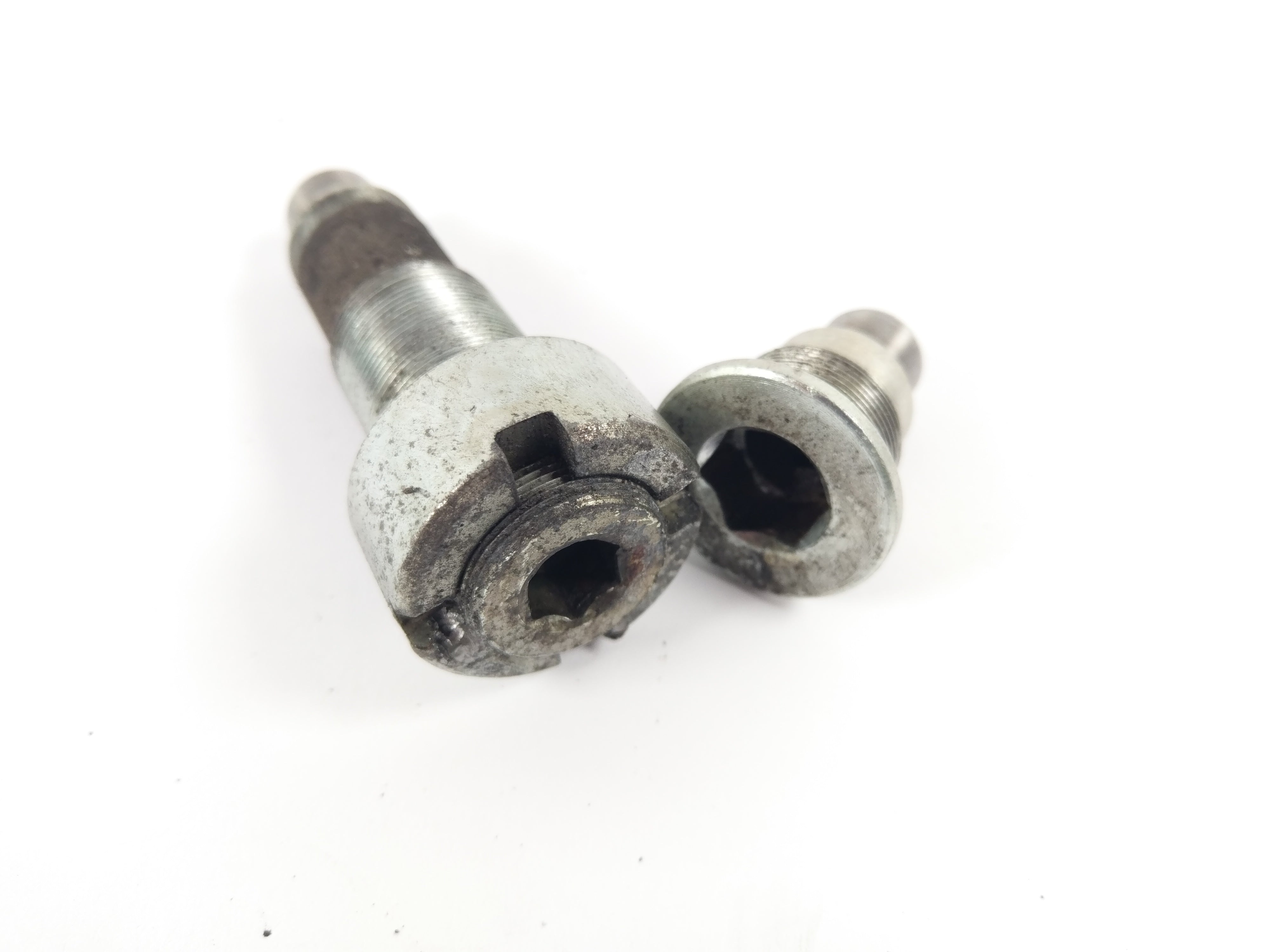 Honda NTV 650 RC33 - Swinging Bolts