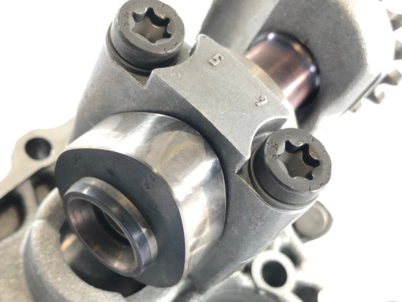 BMW R 1100 R Typ 259 [1999] - Vlastní sádlo vlevo s vačkovým hřídelem