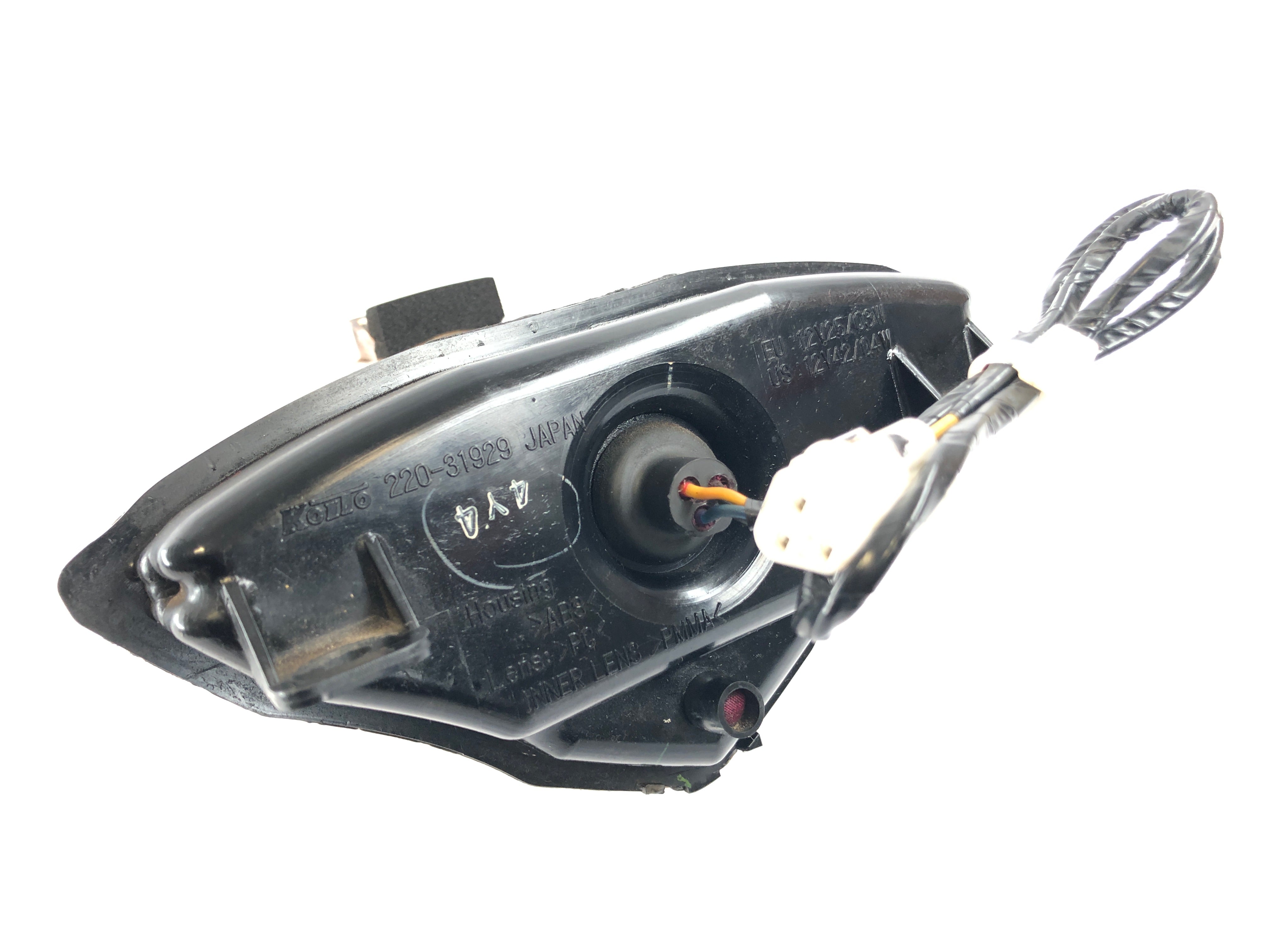 Yamaha YZF R1 RN12 [2005] - Rear light tail light