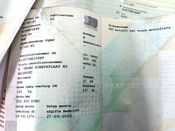 BMW R 100 RT [1979] - рама с бумагами