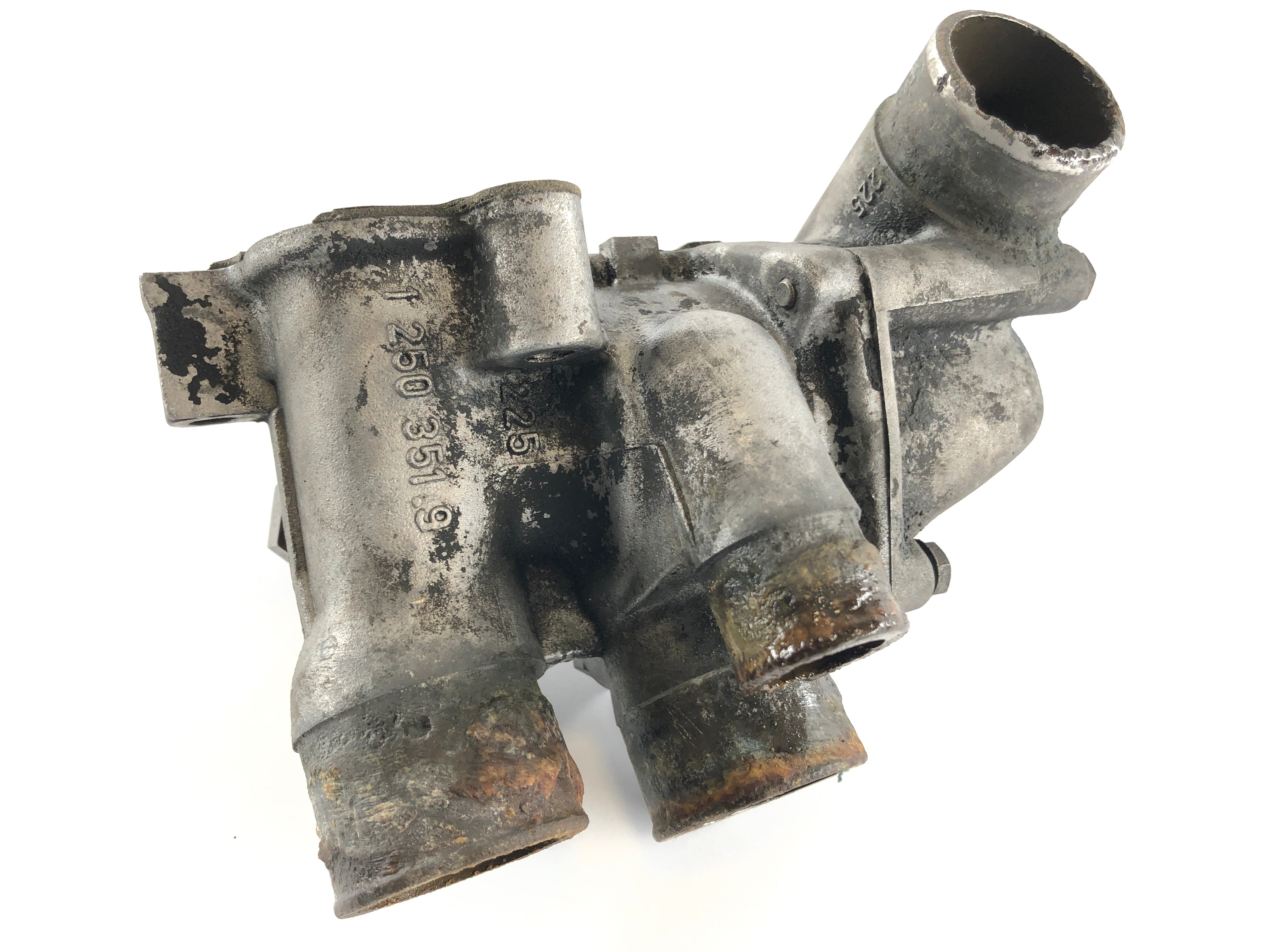 BMW M 535i E28 [1986] - thermostat housing