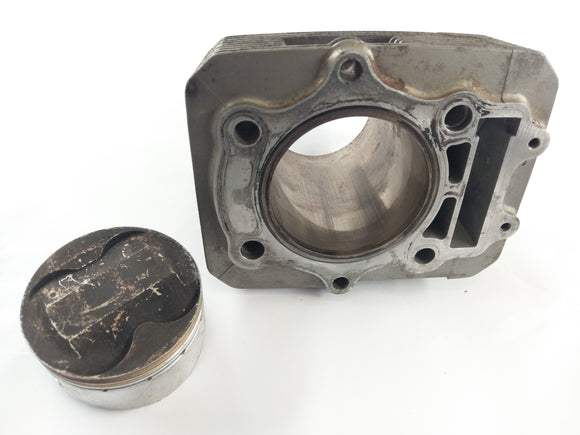 スズキDR 350 SK42B [1992]  - ピストン付きのシリンダー