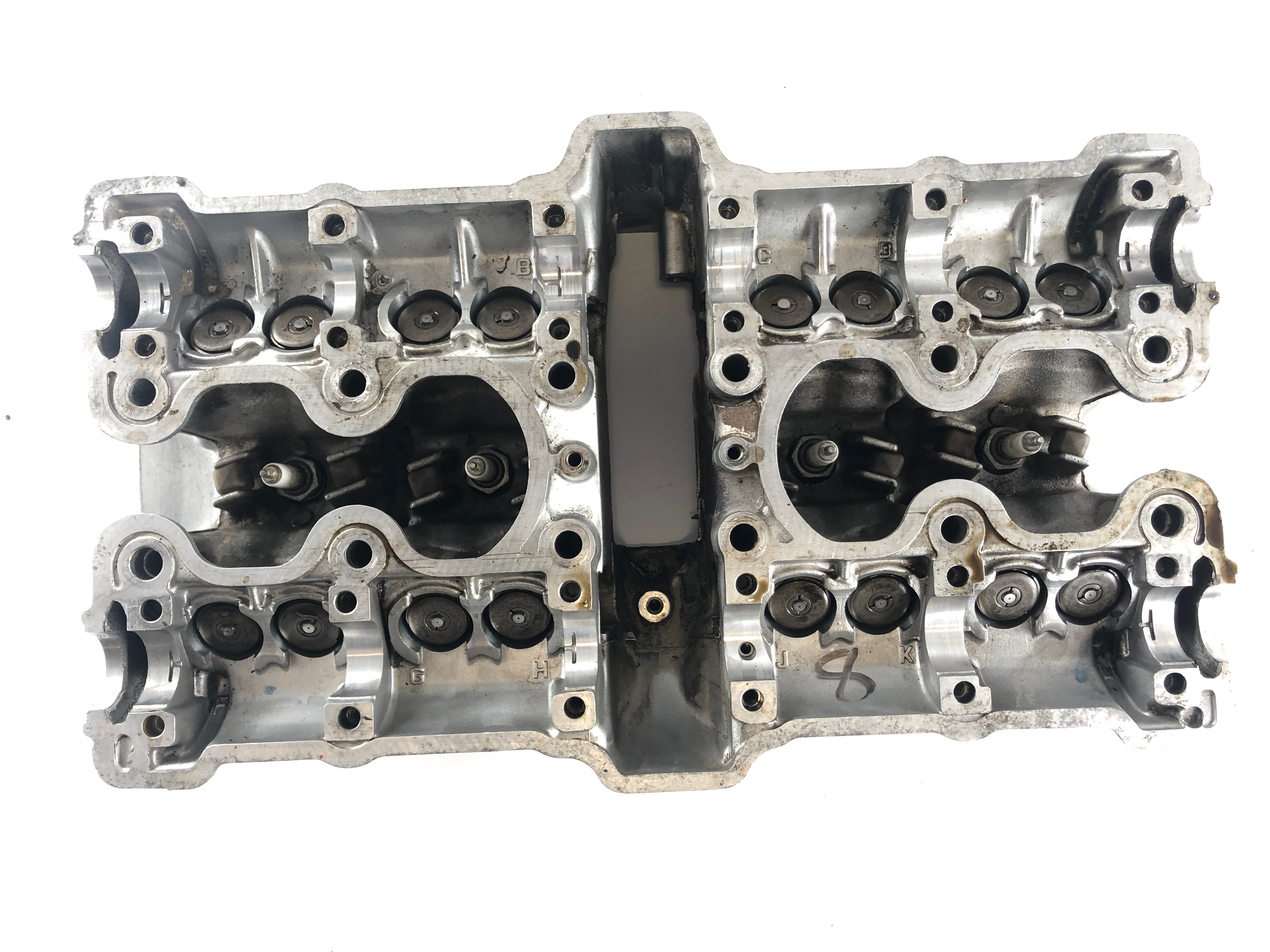 Honda CB 900 F SC01 [1981] - Cylinder head