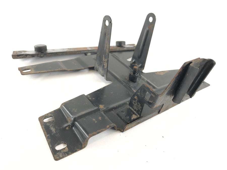 BMW C1 125 [2001] - Tan Shelter Fuel Bracket