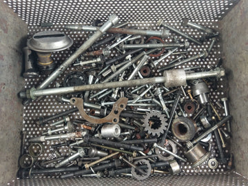 Honda VFR 800 Fi RC46-グリッドバスケットのない小さな部品とネジ