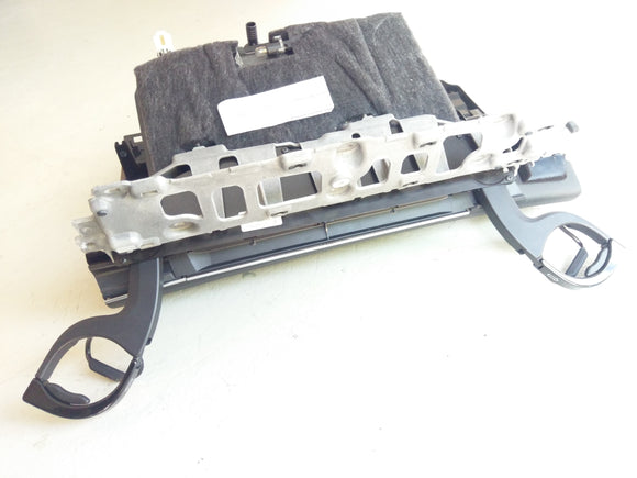 保时捷Panamera Turbo [2010]  - 手套舱存储室