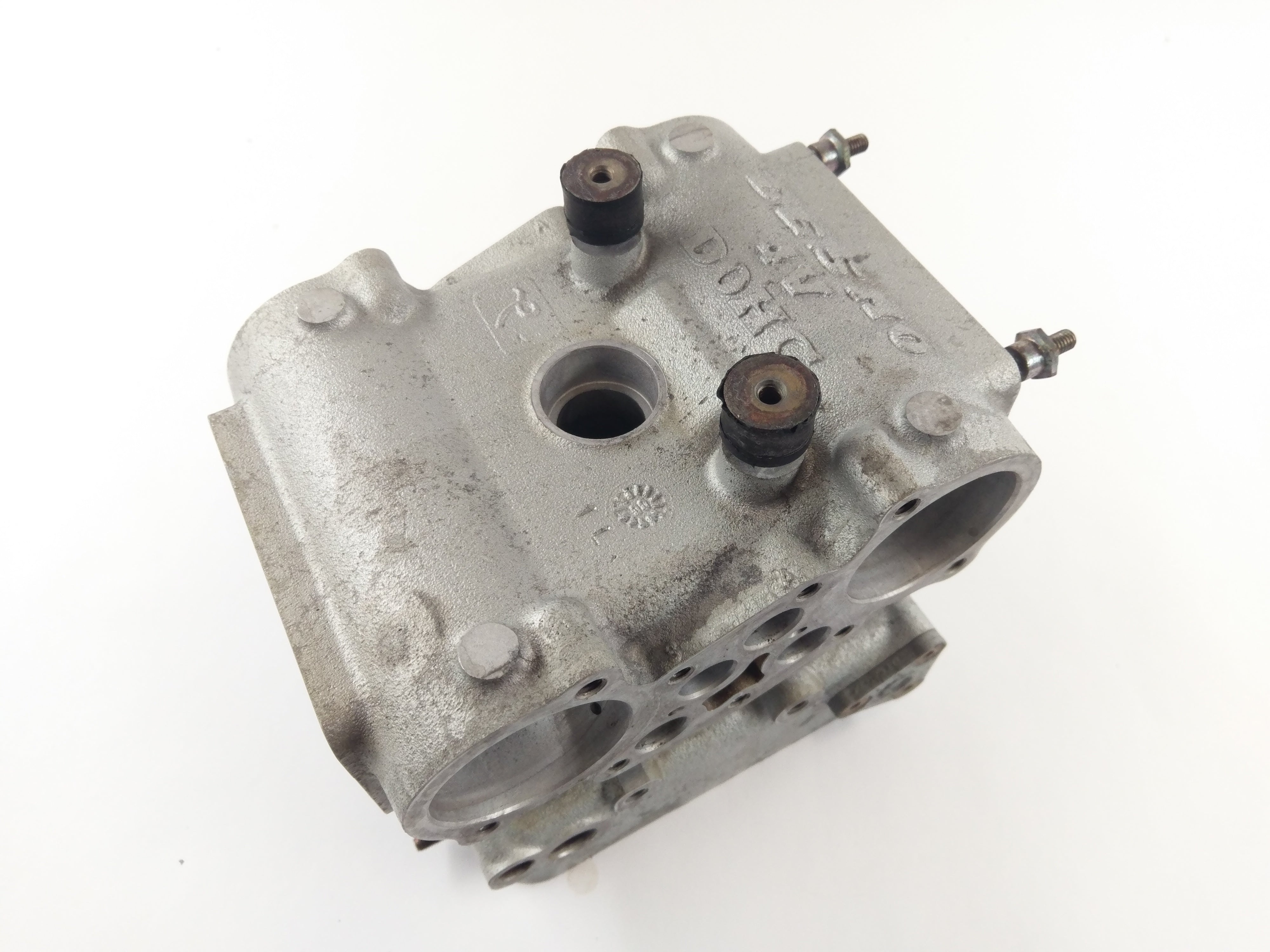 Ducati Monster S4 916 - Cylinder Head Standing Cylinder