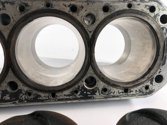 Kawasaki ZRX 1100 ZRT10C [2000] - Cylinder z tłokami