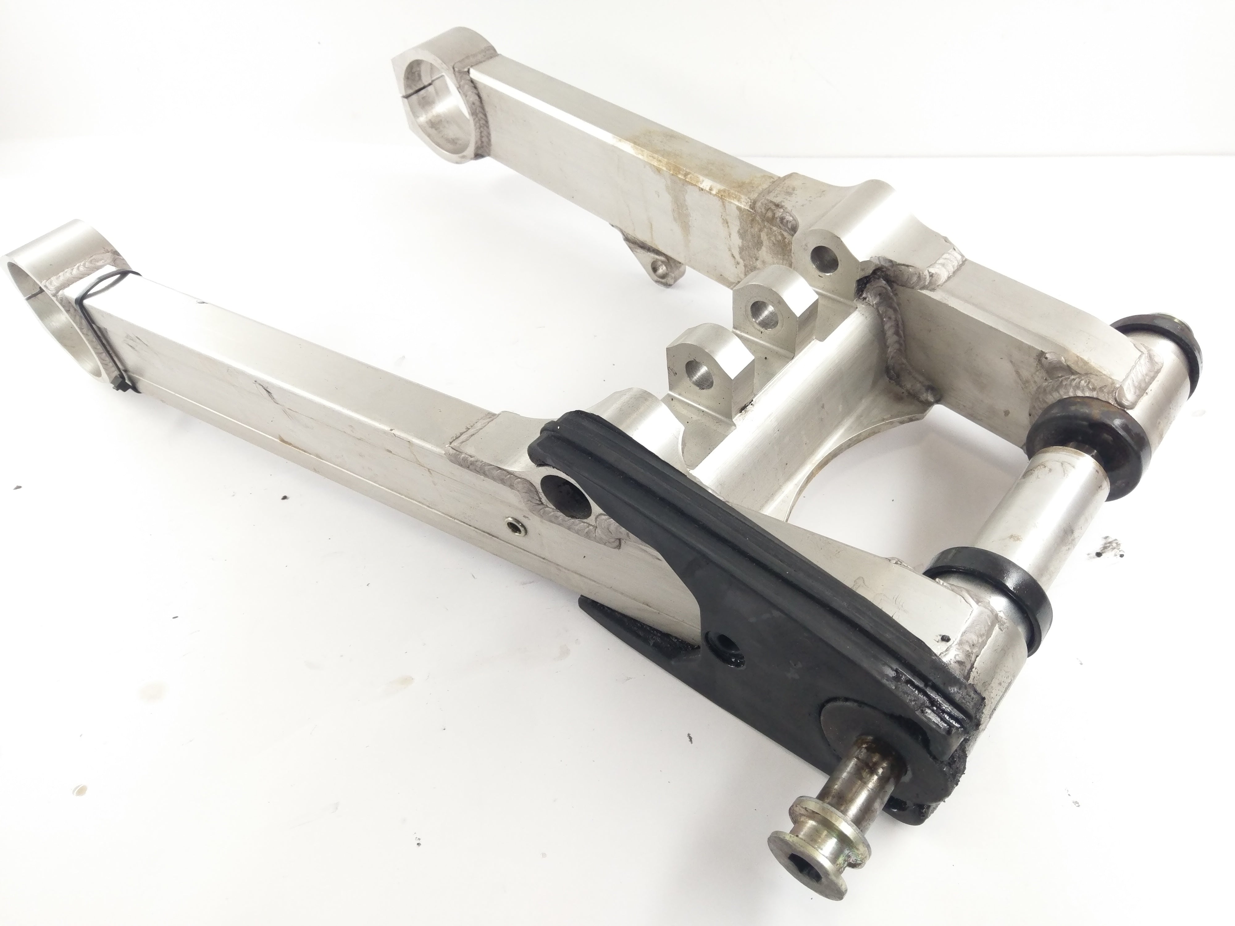 Triumph Trophy 900 T300 [1992] - Swingarm Rear swingarm