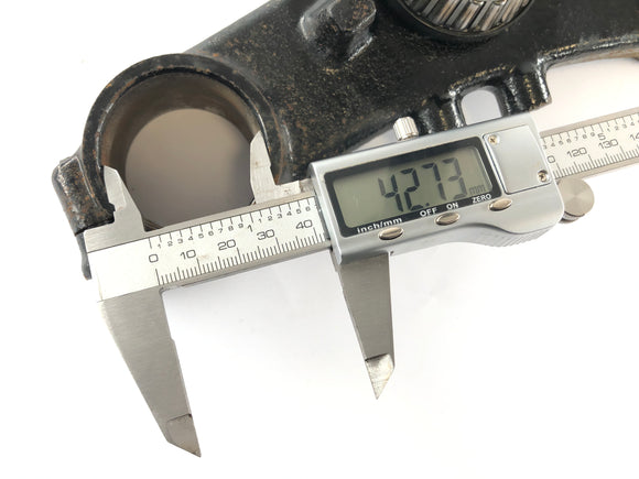 Triumph Tiger 900 T400 [1998] - Vorkbrug hieronder