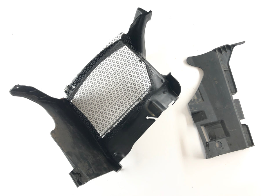 can on the spyder sm5 [2009]  -  cladding cladding coolerカバーが左