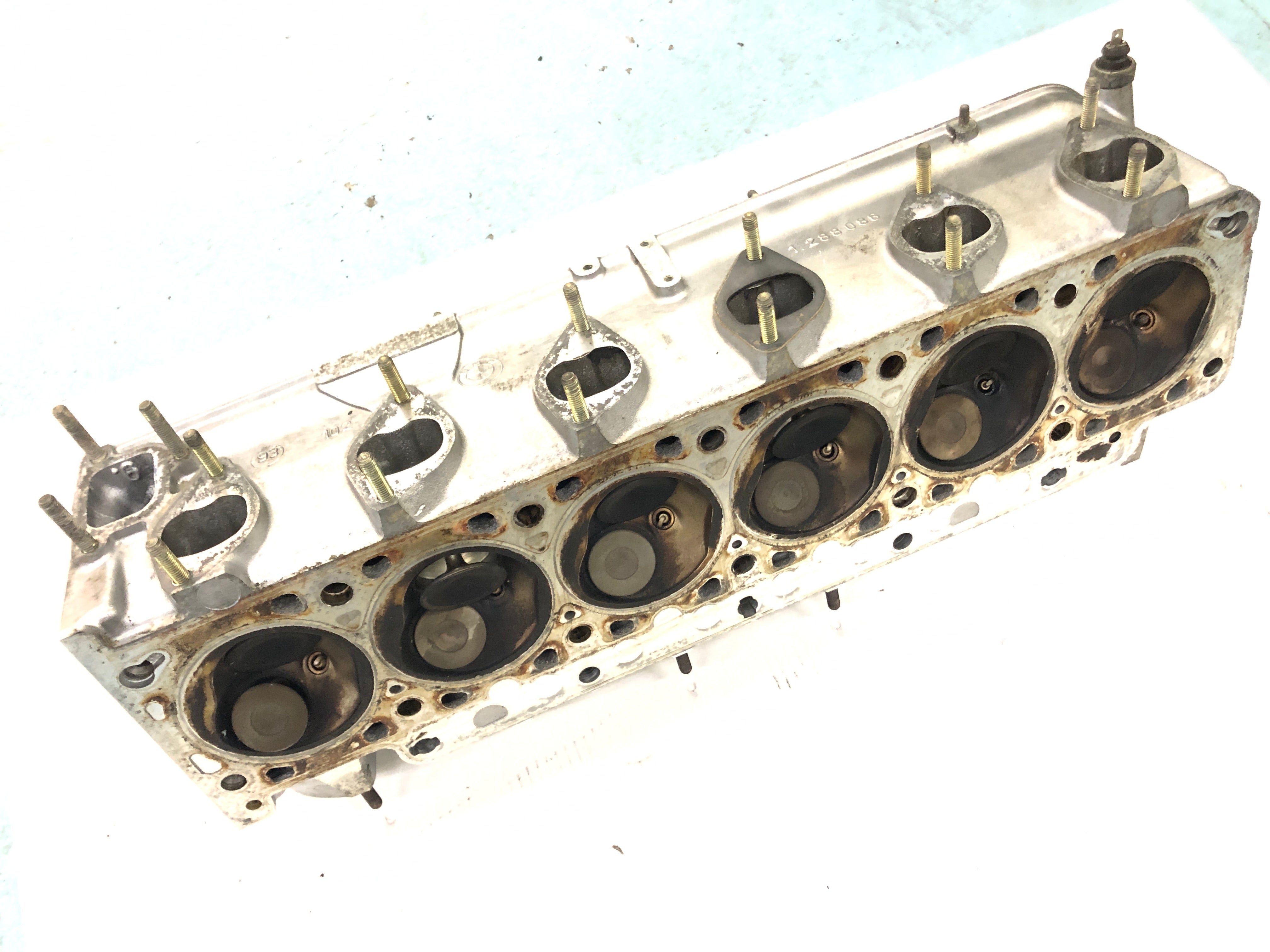 BMW M 535i E28 [1986] - Cylinder head complete