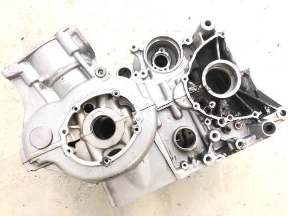 Triumph Sprint 955i RS T695 [2001] - двигатель моторного блока фюзеляжа с поршнем