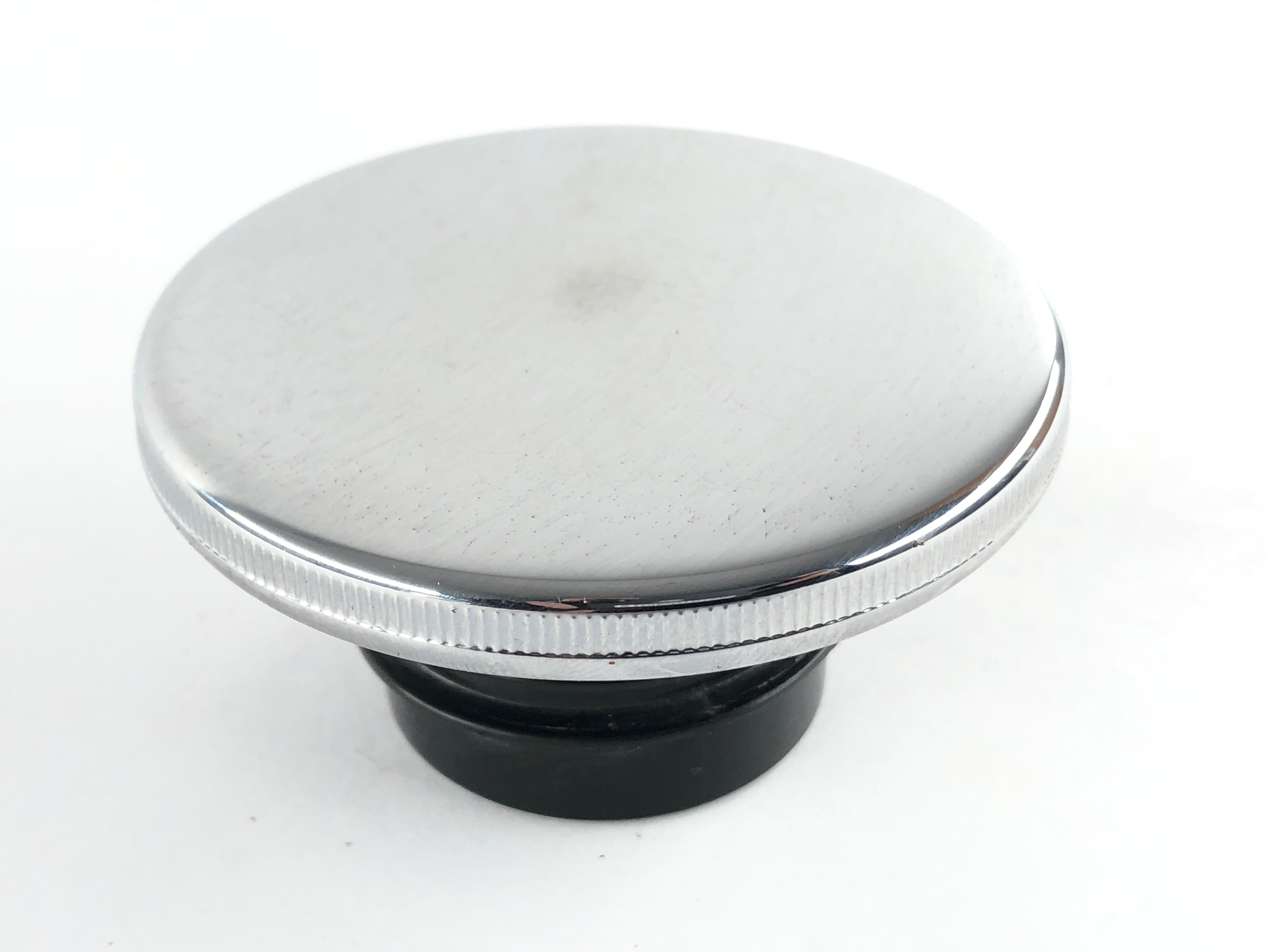 Triumph Thruxton 900 [2004] - fuel cap