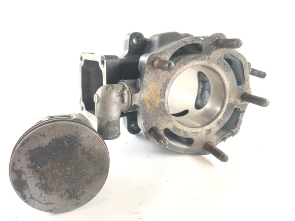 Honda NS 400 R NC19 [1985] - Cylindre arrière avec piston