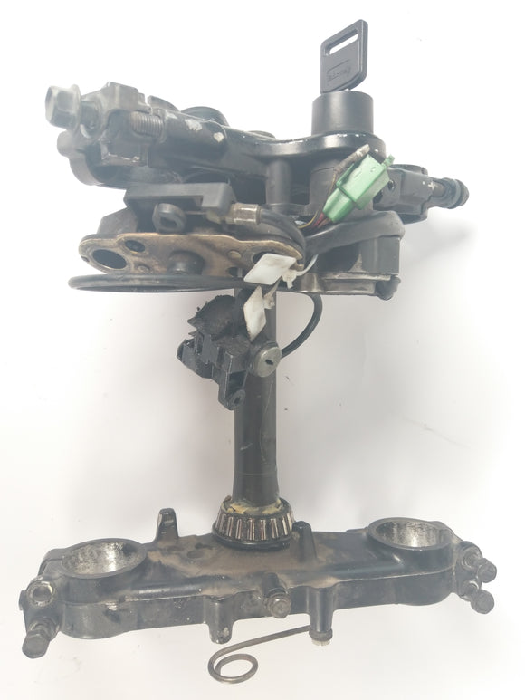 Suzuki DR 650 SP42B - Fork Bridge med tenning og setelås 1 tast