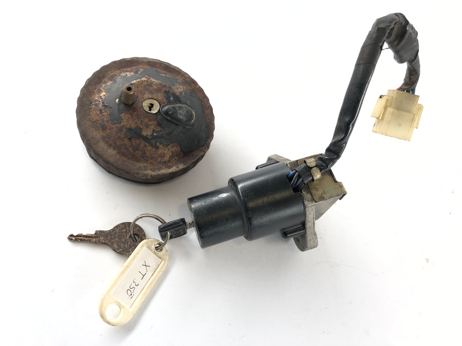 Yamaha XT 350 55V [1987] - Sytytyslukkosäiliön lukitus