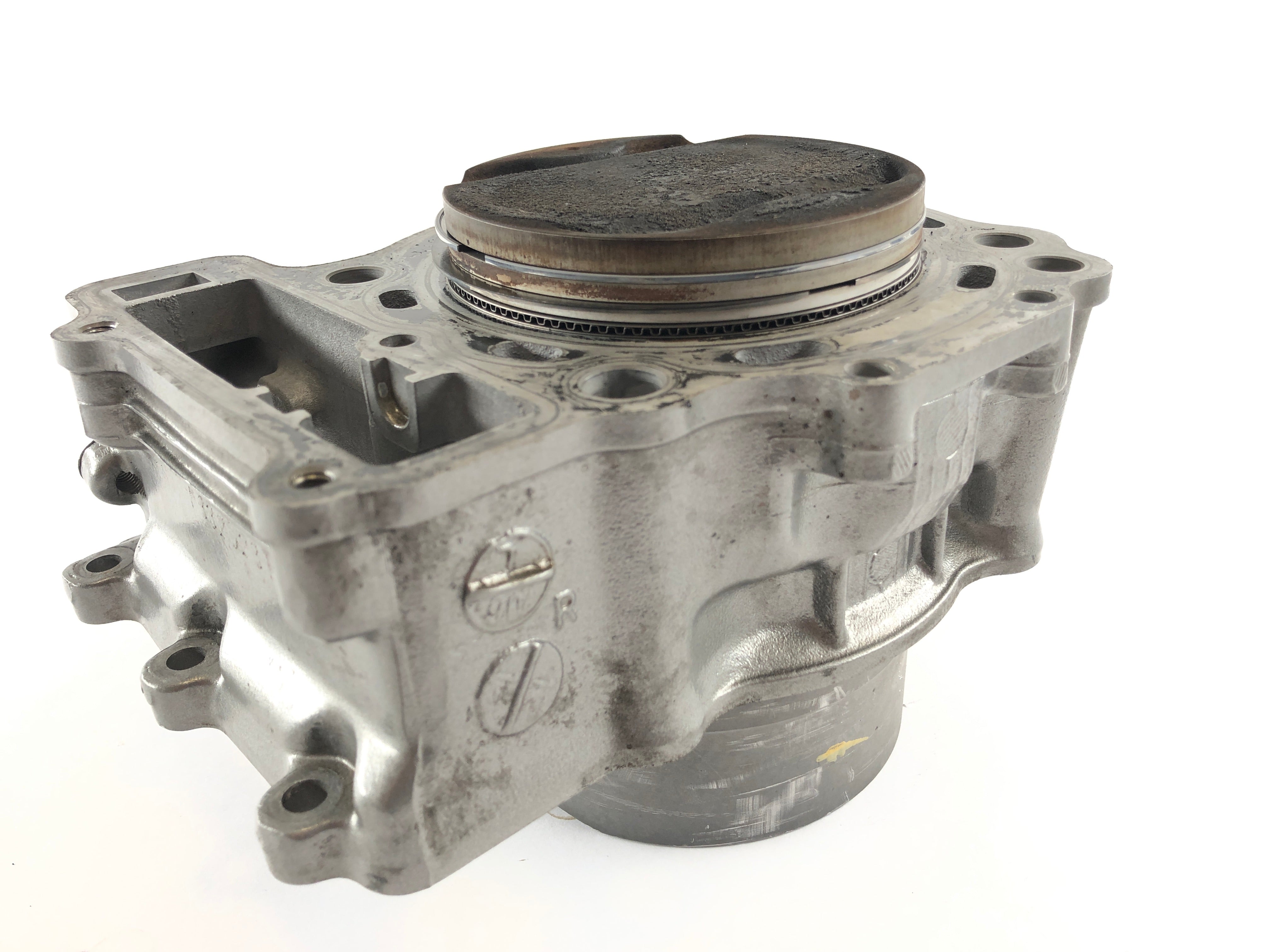 Suzuki DL 1000 V-Strom [2006] - Cylinder with piston at the rear